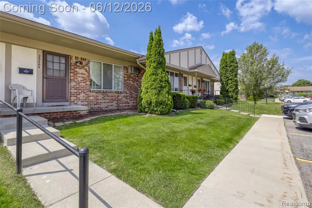 25204 Franklin Ter