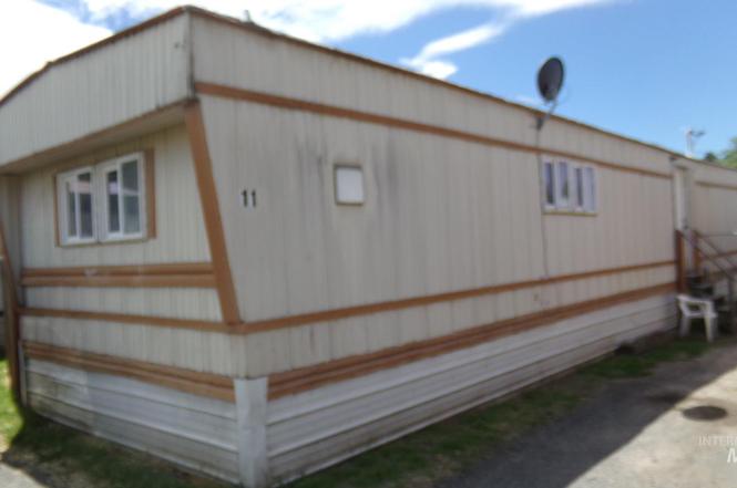 628 Burrell Ave #11