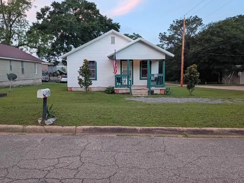 241 Barton St