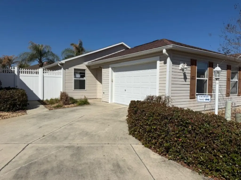 2440 Iverson Ct