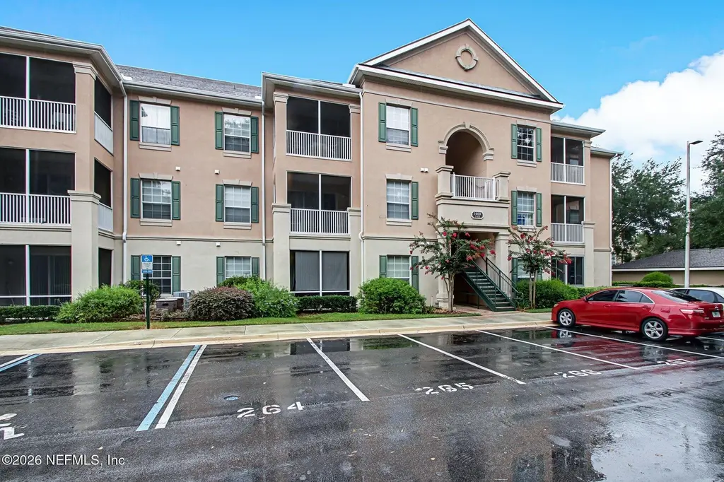 8601 Beach Blvd #811