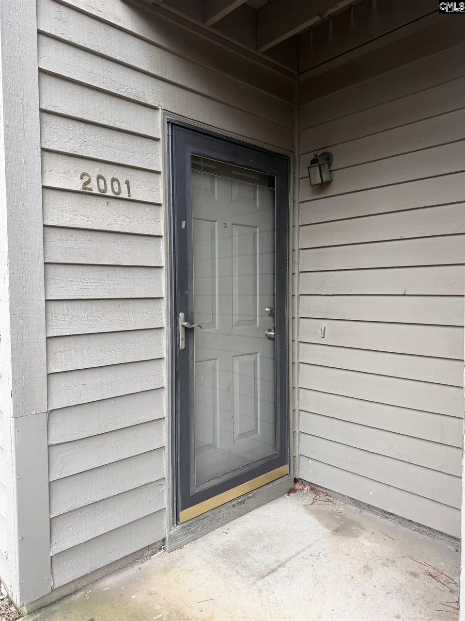 2001 Village Creek Dr