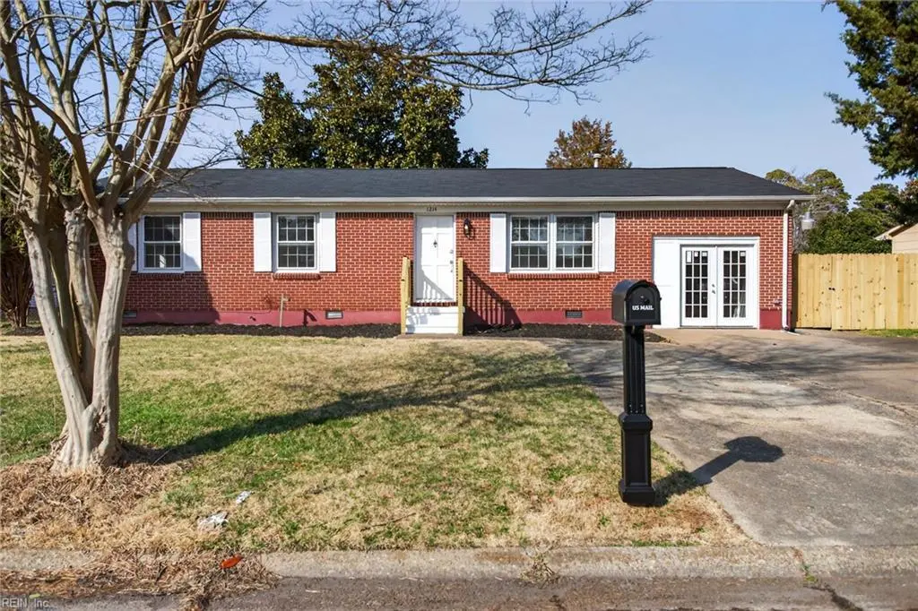 1214 Jamal Ln W