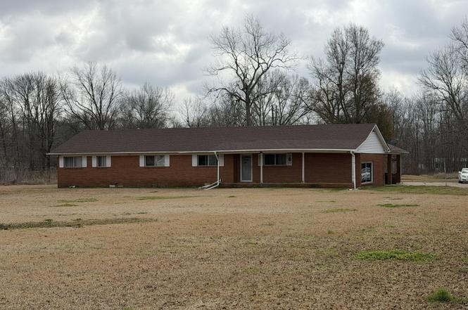 8646 Highway 84
