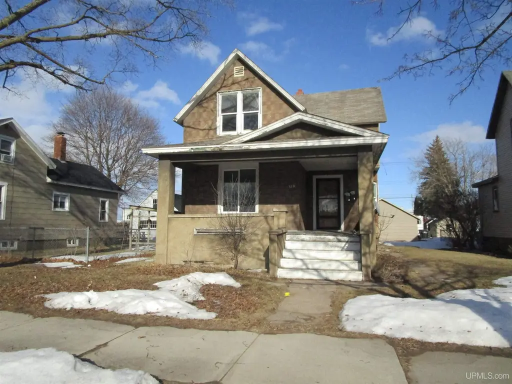 310 N 18th St
