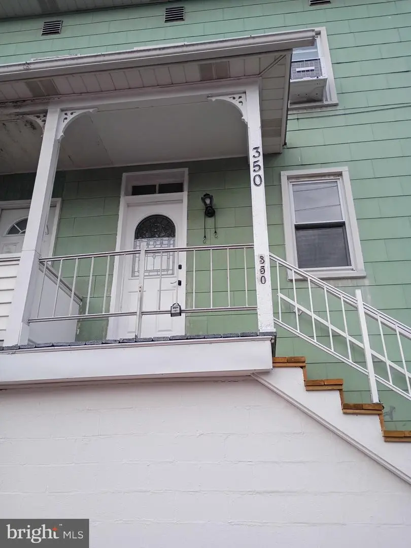 350 Bedford St