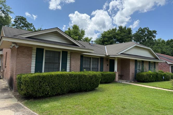 2116 E Aberdeen Dr