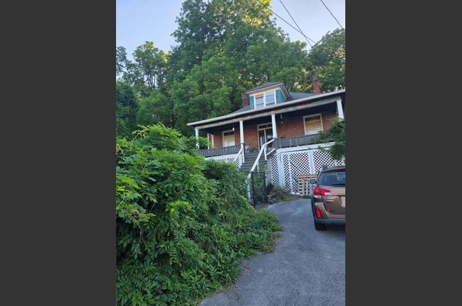 711 Virginia Ave