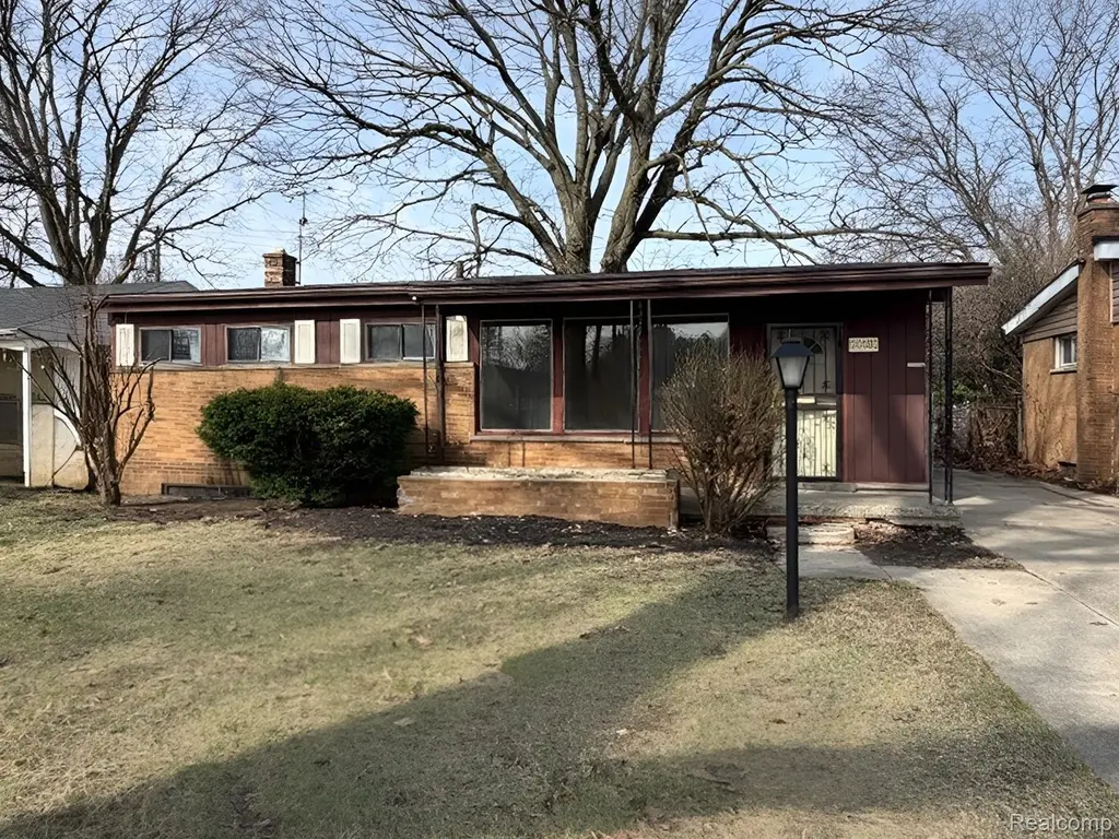 20181 Mcintyre St