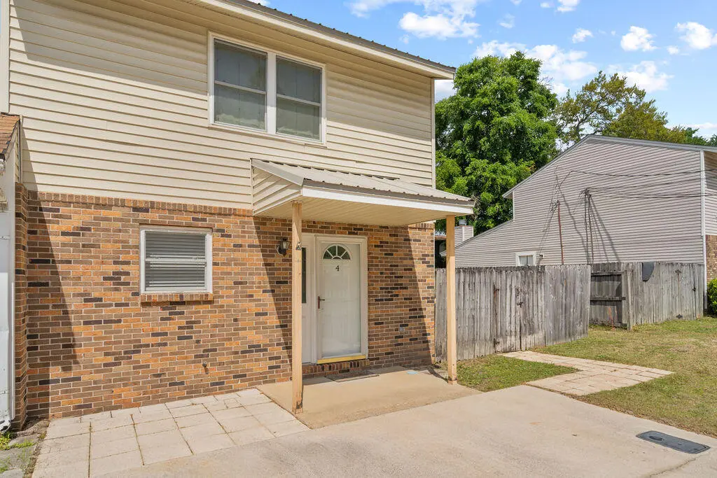 940 Central Ave #4