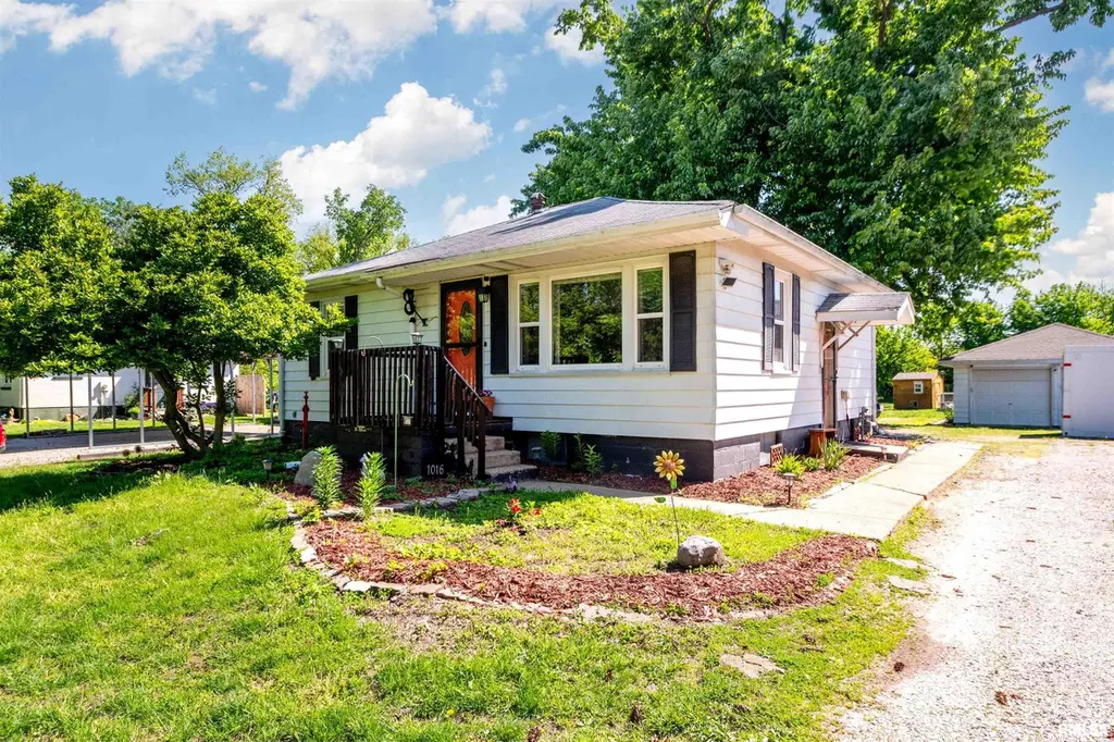 1016 Spring Bay Rd