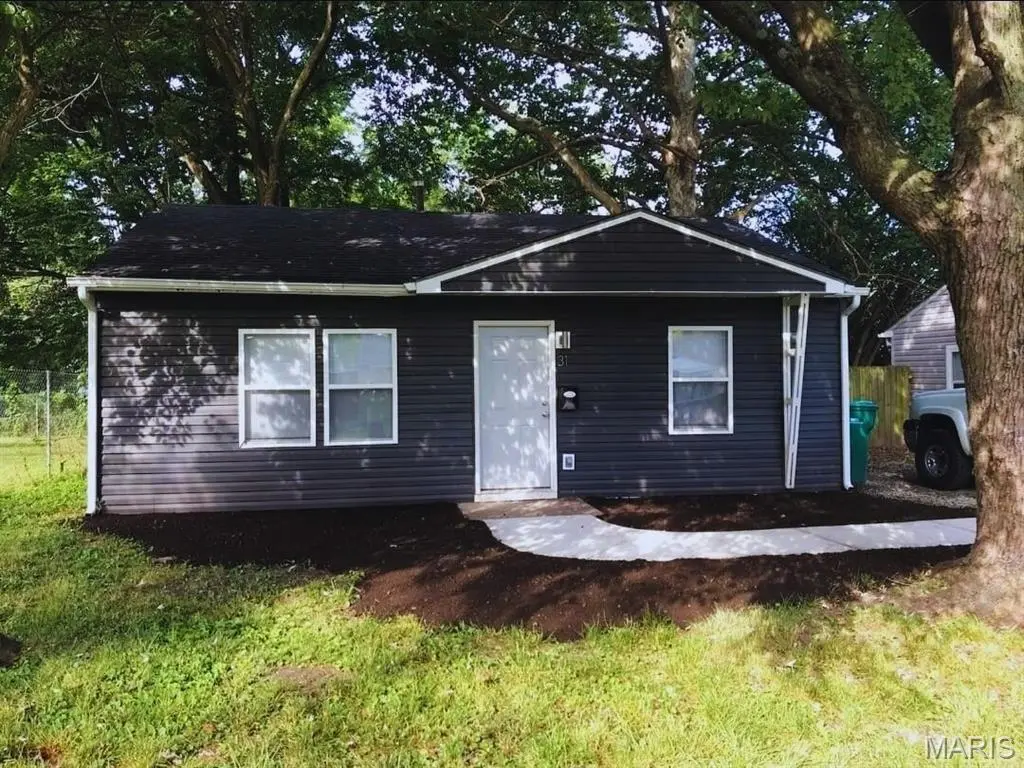 31 Louise Ln