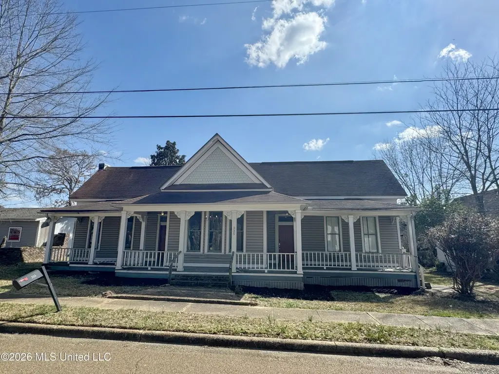 535 W Monticello St