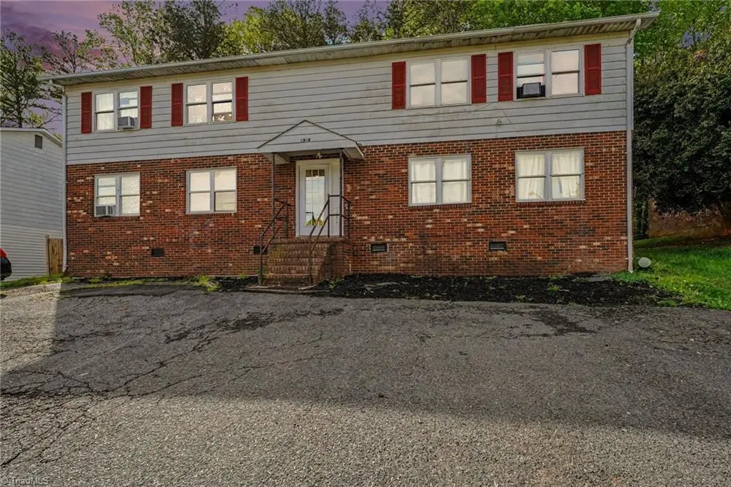 1958 Lakeview Rd