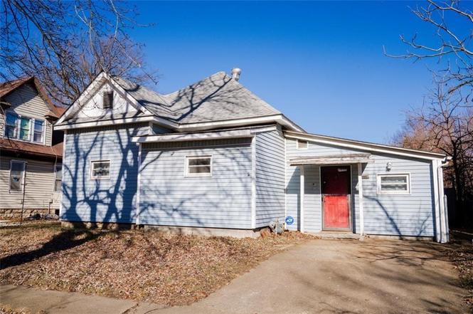 2405 Grand Ave