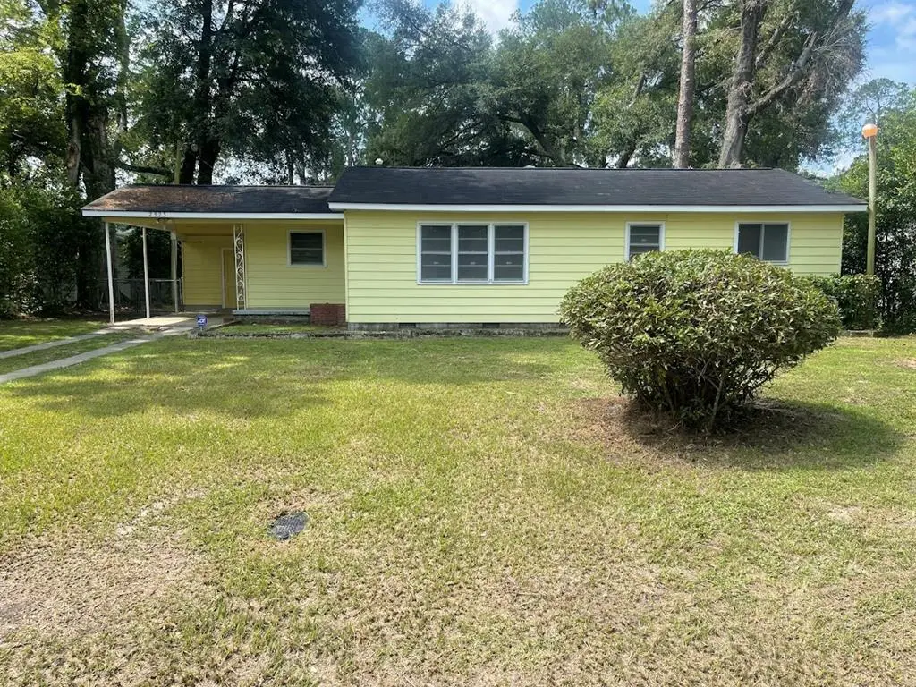 2523 Cherokee Dr