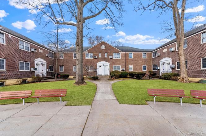 255-25 61st Ave Unit 3-881