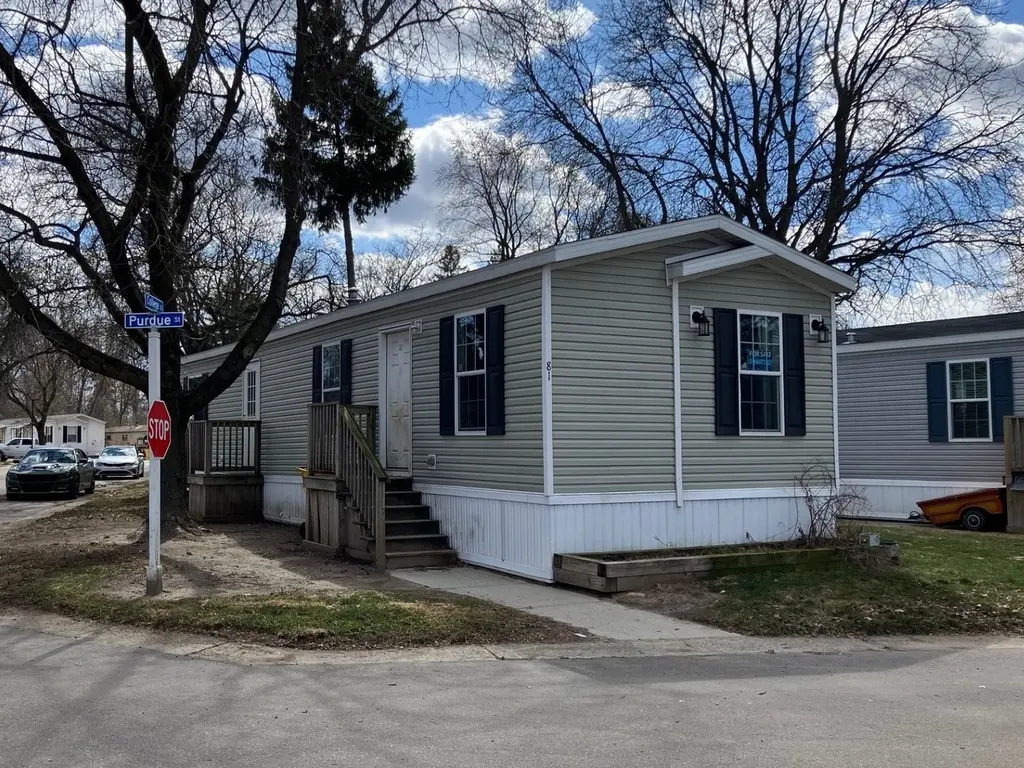 81 Purdue St #81