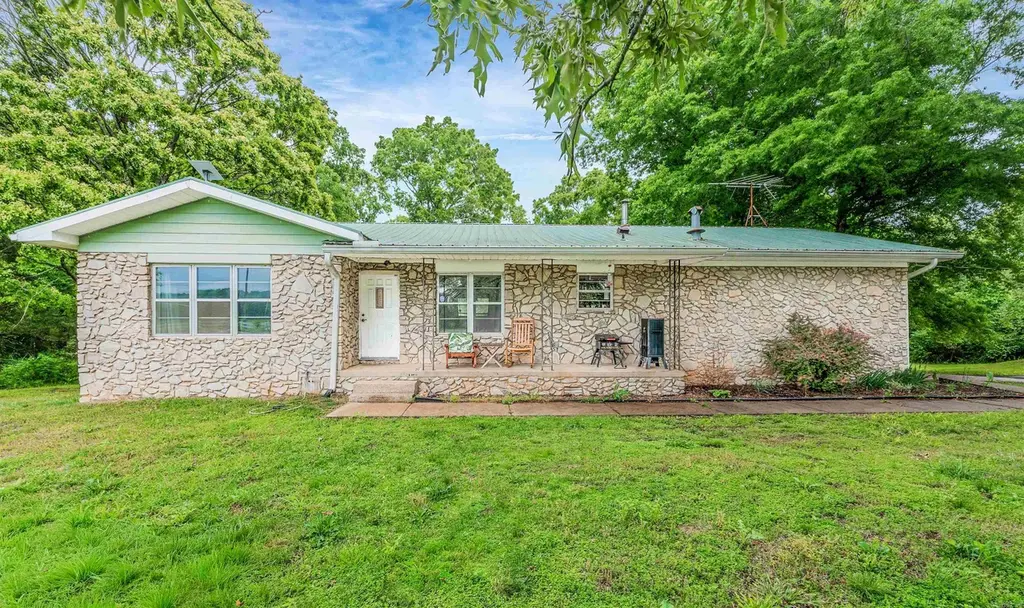 271 Highway 319 E
