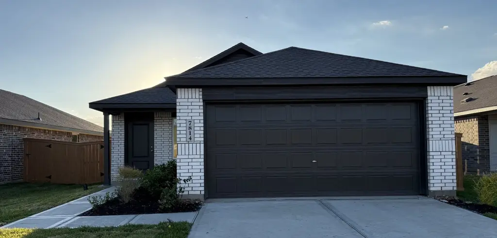 16254 Bergara Bend Dr