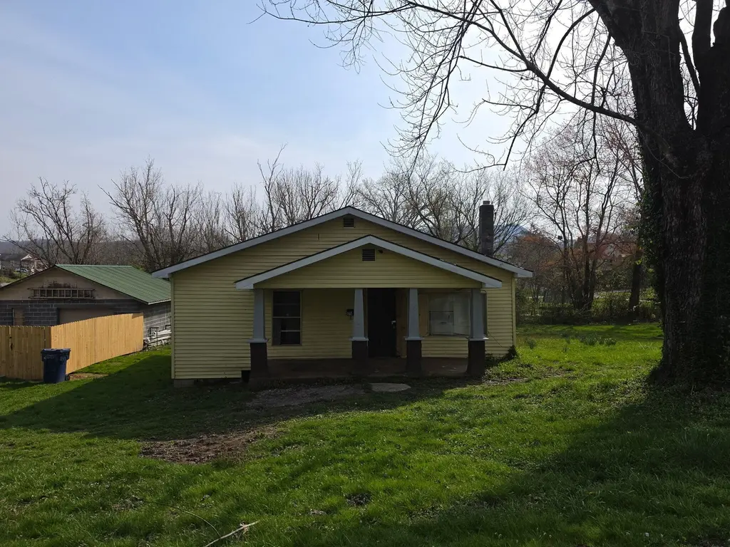 105 Nutwood Rd