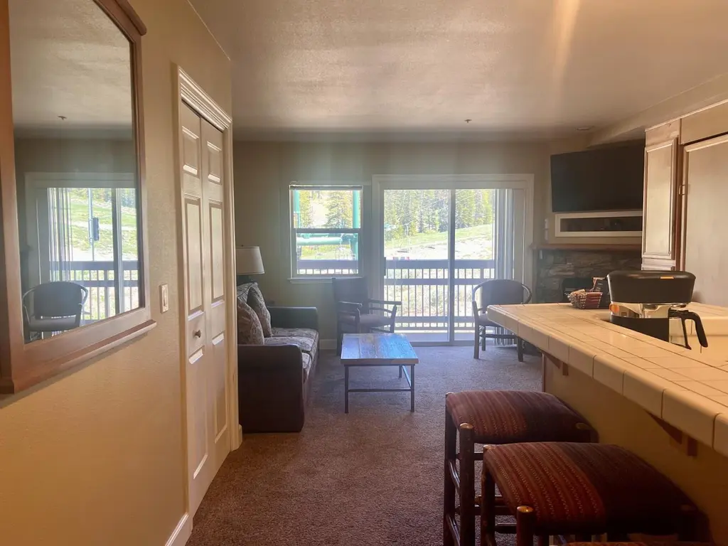 1399 Kirkwood Mdws Dr Unit 213-215