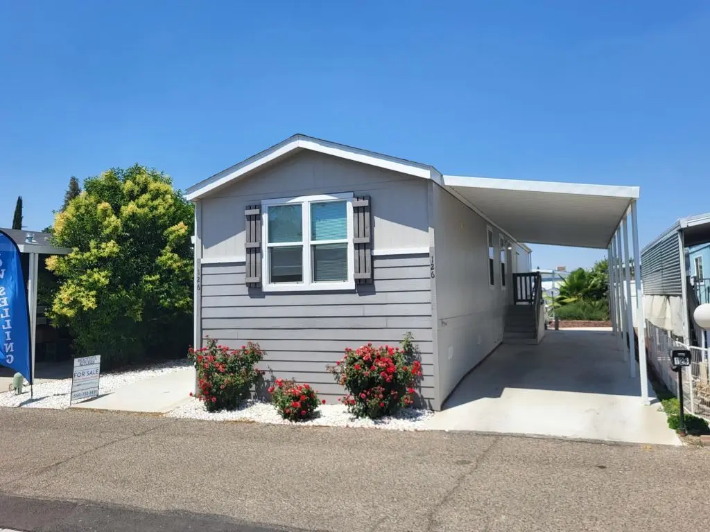415 N Akers Rd #126