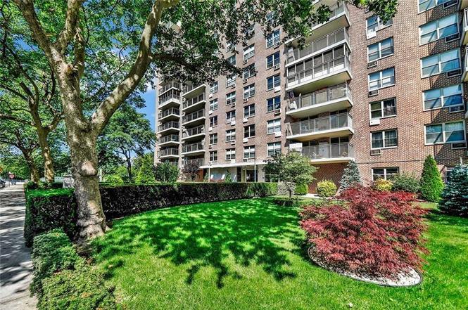 2652 Cropsey Ave Unit 15C