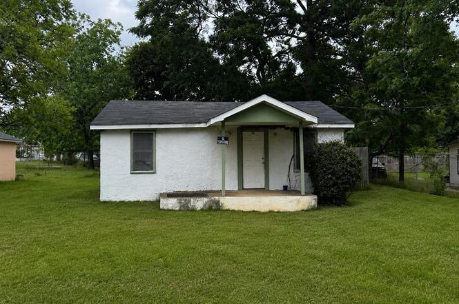 805 Armour Rd