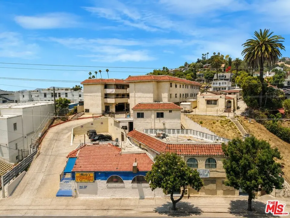 3405 N Figueroa St