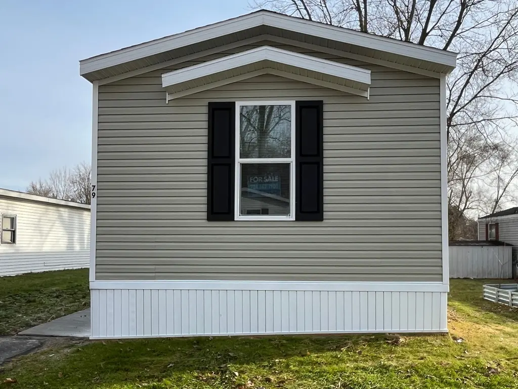 475 North Maple #79