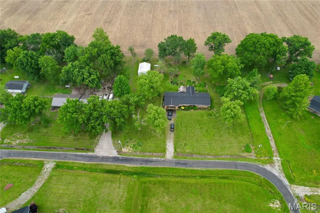 1121 Meadowlark Ln