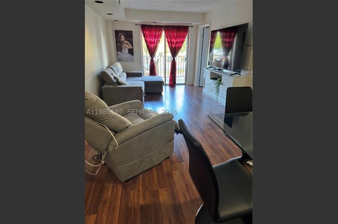 4717 NW 7th St Unit 203-10