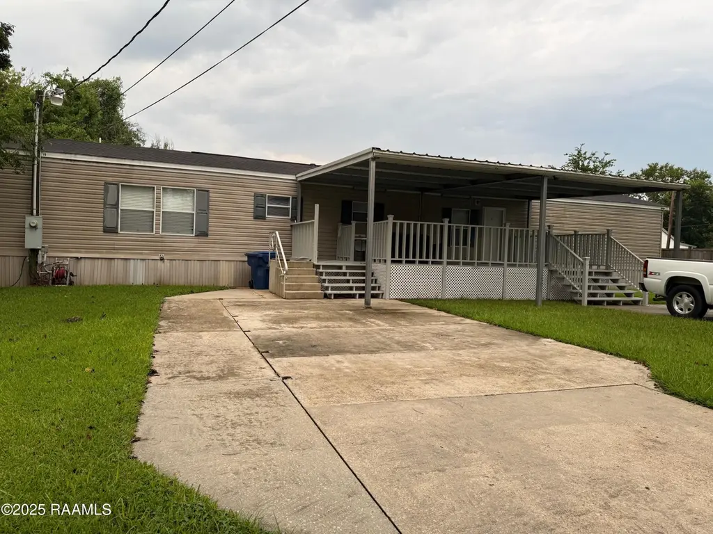 407 Alphonse St