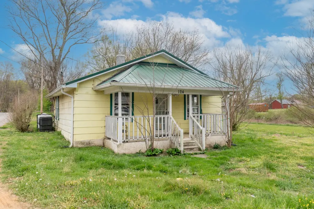 124 County Road 882