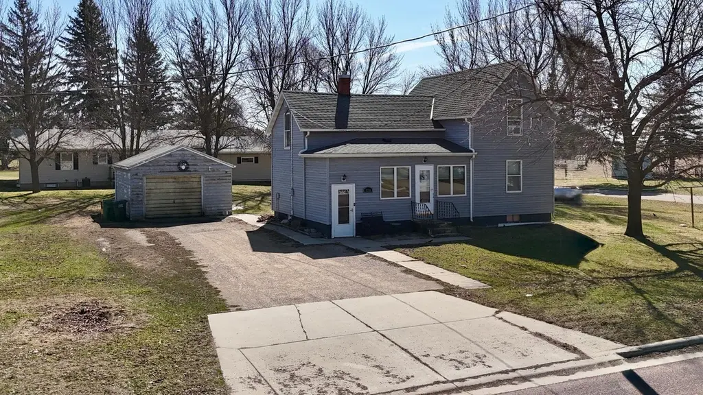 2716 Canterbury Dr