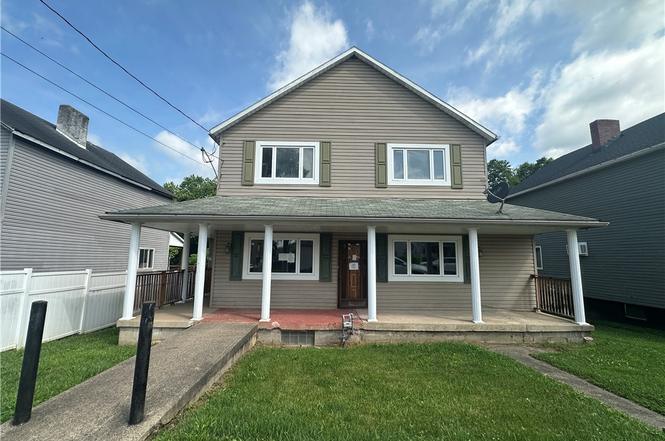 409 2nd St