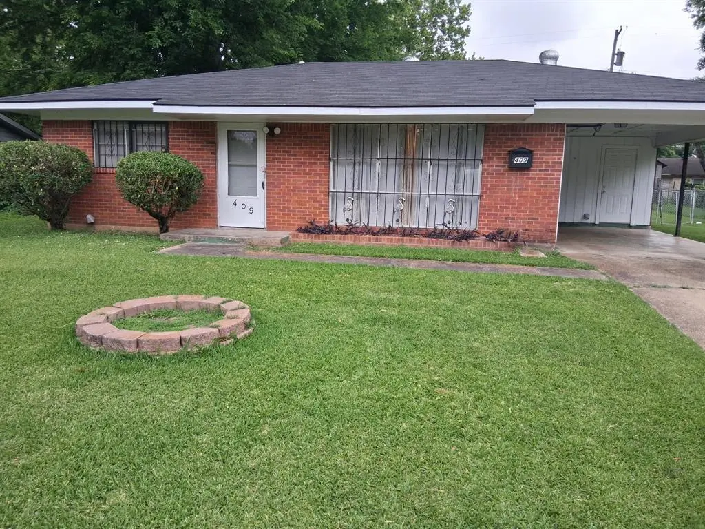 409 Chickasaw Trl
