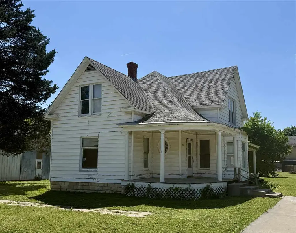 301 W Lincoln St