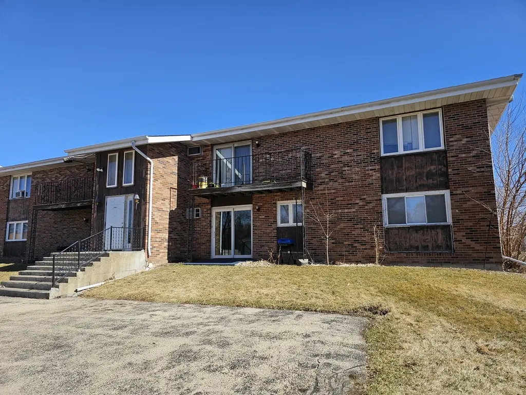 1768 S Hance Dr #8