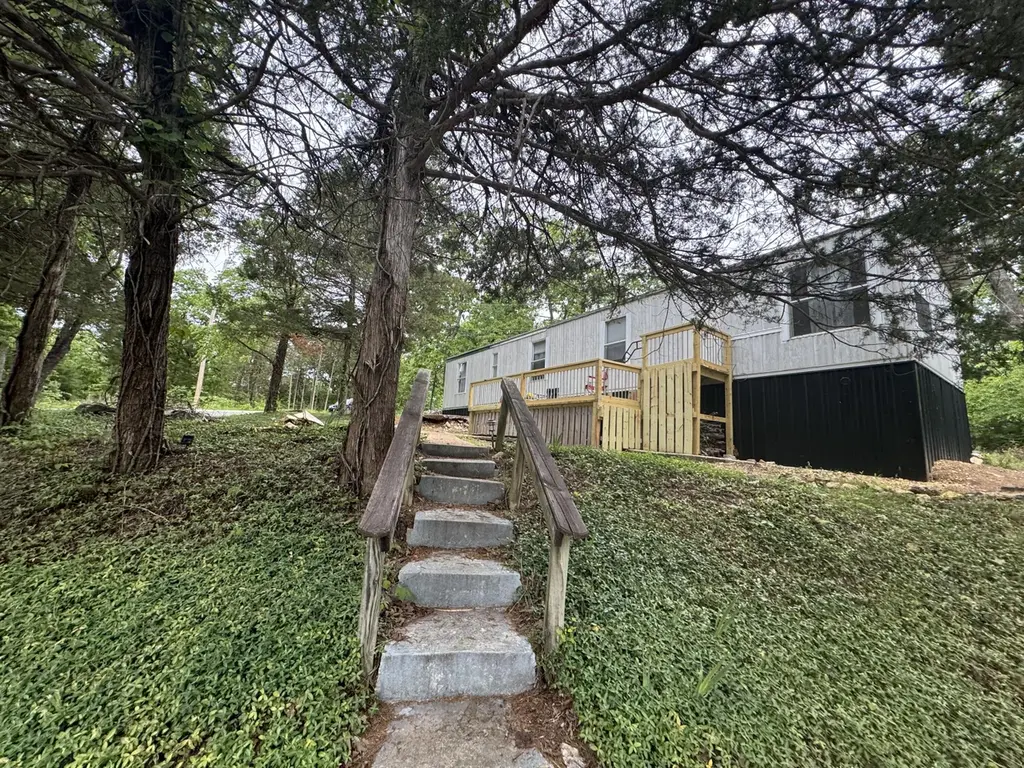 170 Barney Dr