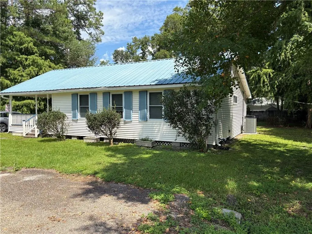 1732 Barbara Dr