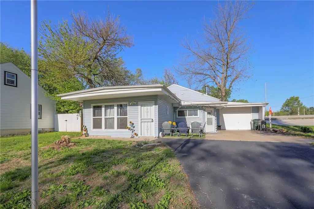 3030 N 75th Ter