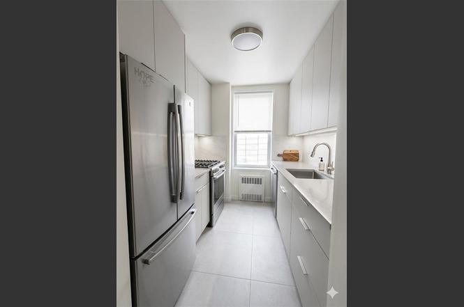 1200 Gravesend Neck Rd Unit 4E