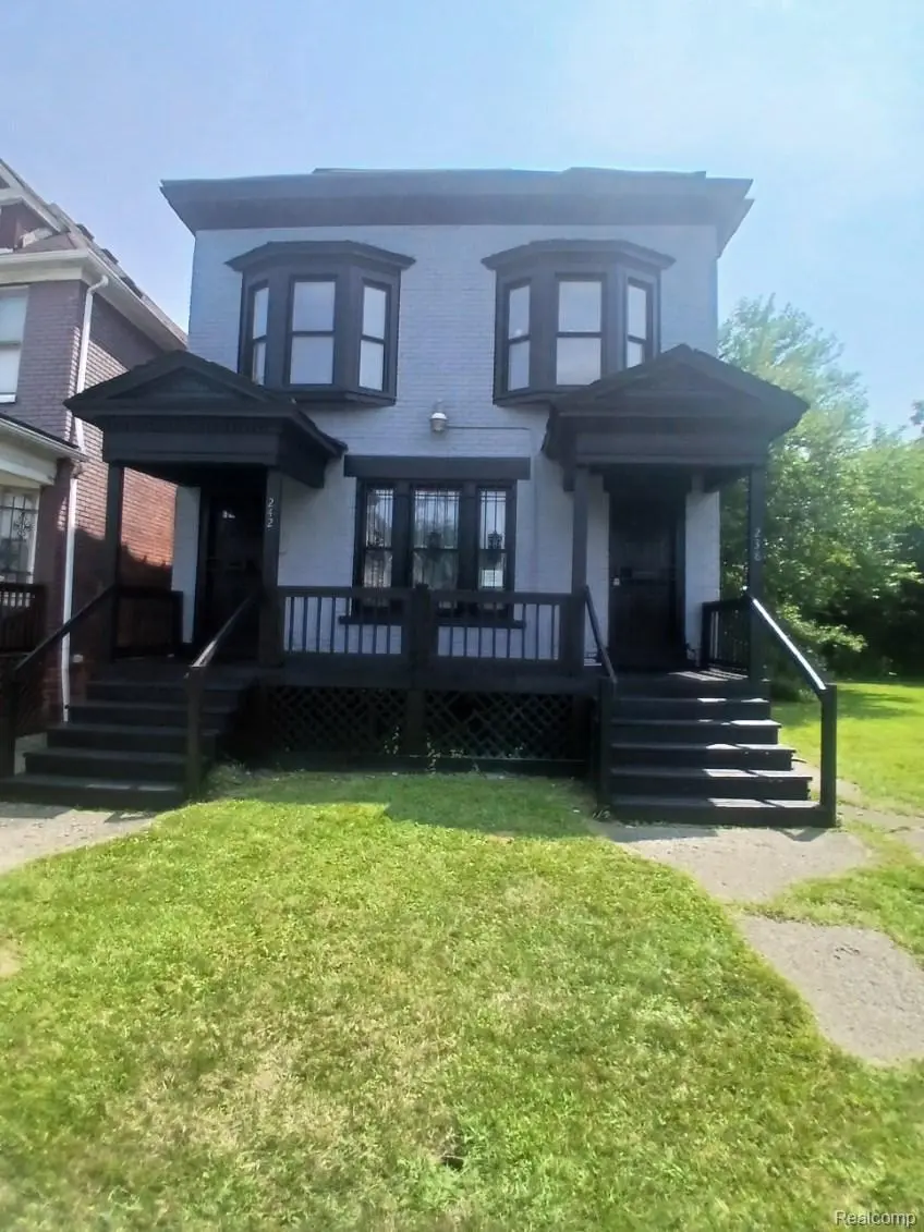 242 E Euclid St