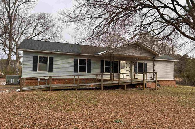 822 Ranch Rd