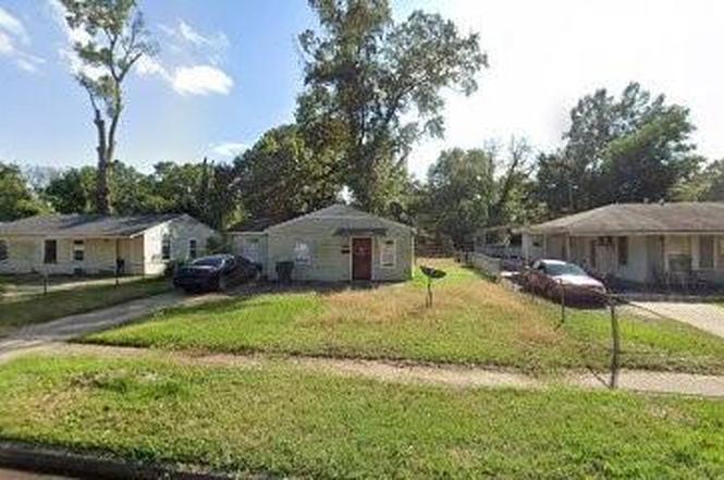 3413 Clarke Blvd