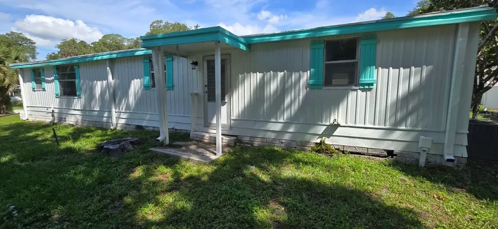5609 Hancock Dr
