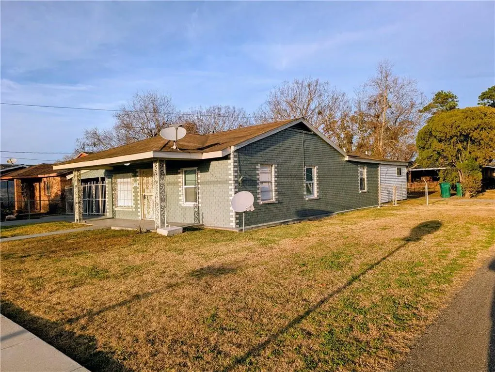 1941 Estalote Ave