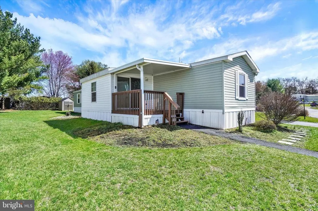 66 Alana Dr